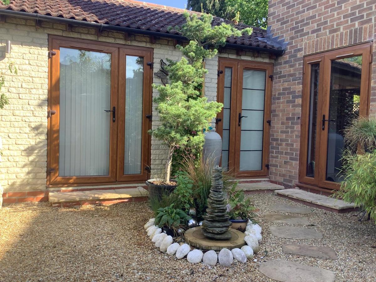 Sunnyside Annexe Bed & Breakfast Wheatley Exterior photo